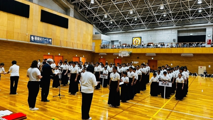 成長期のジュニア大会、体格もバラエティ「近畿ブロックジュニア錬成大会（なぎなた）IN和歌山県【10/26】」