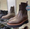 「そろそろブーツの季節ですね🍁👢　　靴のフィッティングの専門家😊がいるお店です」