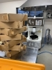 隅々までチェックします「おもち工場の掃除中です」