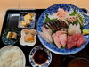 上刺身盛り合わせ定食　2500円「上刺身盛り合わせ定食、小鉢3品付き　2500円」