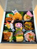 「折詰め　お弁当　♪」