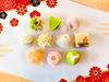 上生菓子…1個 320円「【年末年始も休まず営業いたします】お正月にぴったりな和菓子を取り揃えております。」