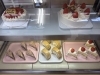 「カットケーキも並んでます！」