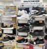 「SKECHERS　slip-ins  kicks9285よりご案内」