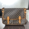 M42249 モノグラム ジベシエール「【ルイ・ヴィトン買取！】M42249 モノグラム ジベシエール 買取致しました。　綾瀬・亀有エリア周辺でルイ・ヴィトンの買取なら実績多数のかいとる綾瀬店へ！」