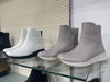 セール中です✨「只今 冬物ブーツのセール中です👢 靴のフィッティングの専門家😊がいるお店です」