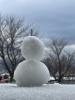 雪だるま「あったか～いドリンク販売中🎵」