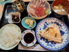 ブリカマ焼き＋刺身盛り合わせ定食2300円「ブリカマの塩焼き＋刺身盛り合わせ定食、小鉢3品付き　2300円」