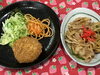 「本日のAランチは　豚肉とタケノコのオイスターソース炒めとフライ」