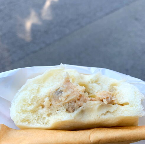 アツアツで美味しかったよー♪「見ると欲しくなっちゃう肉まん。。」