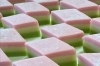 「ひなまつりは菱餅やひな祭りケーキを🌸」