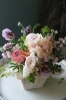 春のアレンジメント「優しい雰囲気のアレンジメント　戸塚安行の花屋フランテッセ」
