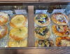 ショーケースの商品「人気のフォカッチャとブリオッシュ 岡山市北区パン屋 Bancho Bakery」