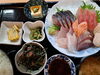 上刺身盛り合わせ定食、小鉢3品付き　2500円「上刺身盛り合わせ定食、小鉢3品付き　2500円」