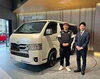 「新車の ハイエース をご納車させていただきました！🎉」