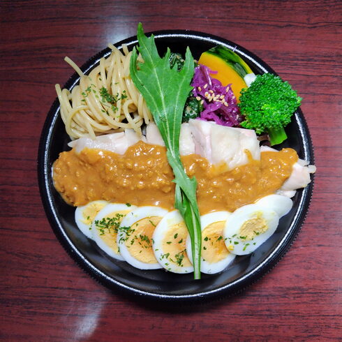 彩りチキン キーマカレーソース「3月30日のお弁当」