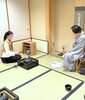 やさしい先生が心を込めてお点前を教えてくださいます「【銀座　茶道教室】春のお稽古風景と和菓子のご紹介」