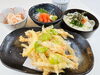 新玉ねぎとそら豆のかき揚げ＆ミニ冷やしうどん「   ○・。＊　週替わりアザレアランチ　＊。・○」