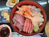 海鮮丼、小鉢付き　　1800円「海鮮丼、小鉢2品付き　1800円」