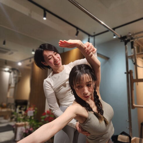 姿勢が良くなると実年齢より5〜10歳若く見えます!「◤小樽Kasane pilates◢ 週1回のマシンピラティスで、カラダが変わる!?✨」