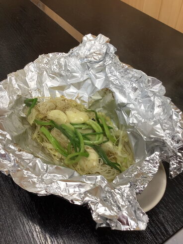 発芽ニンニクホイル焼き「じゅ?うず屋 今日も「発芽ニンニクホイル焼き」絶賛好評中!【鉄板創作居酒屋 西明石駅前東口徒歩2分 明石焼 1人飲み テイクアウト パワーストーン 修理OK】」