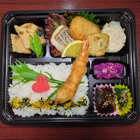 変わり商品 スズキ塩焼き エビ焼売 エビフライ「5月3日のお弁当」