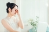 「目の疲れ、目薬だけに頼っていませんか？👀 目薬の使いすぎによる逆効果と、体の内側からのケアについて🌿」