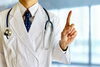 「泌尿器科の診察で服を脱ぐ必要はある？受診が不安な方へ」