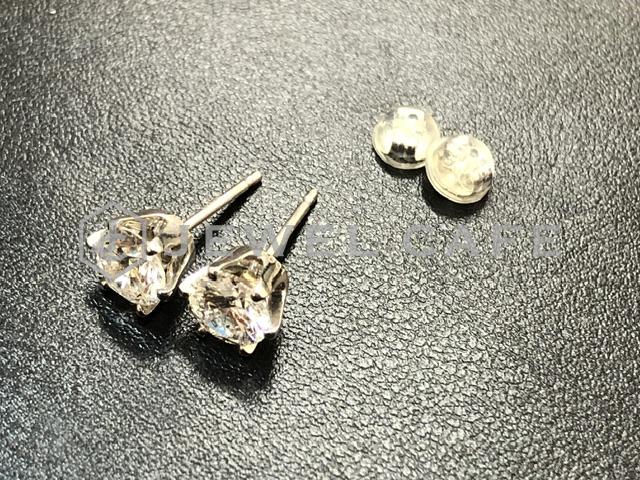 ダイヤモンド付き プラチナピアス「ダイヤモンドを売るならジュエルカフェ 成城学園前店が高価買取します!成城学園前エリアならここがおすすめ!」