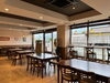 店内「広々空間で心地よいカフェタイムを！落ち着けるレイアウトが人気です♪」