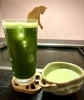 生抹茶割り　抹茶をたててます　650円税込「本格「生抹茶割り」🍵店主が一杯ずつ心を込めて立てる抹茶は特別な味わい🍵/お好み焼き・しぐれ」