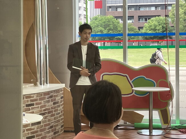 生放送スタンバイ中…「ケーブルテレビの生放送に出演しました!【節電/ガラスコート/大分市/暑さ/紫外線カット/ビル/施工】」