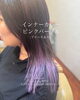 ピンクパープル「個性を引き出すピンクバイオレットのインナーカラーでお出かけヘアに」