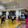 全米ヒット曲に合わせて楽しくダンス「今こそはじめよう！脂肪燃焼＆滝汗爽快――ジャザサイズの魅力✨」