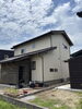 2面洗浄後「梅雨の外壁汚れはお任せ！山陰特有の苔・カビ対策は当店へ」