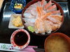 海鮮丼、小鉢2品付き　　1800円「海鮮丼、小鉢2品付き　1800円」