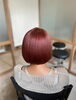 「赤茶ピンクの艶ボブで大人可愛いを実現！最新ヘアスタイル事例ご紹介」