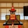祇園祭に彩りを添える「御所車」模型をロビーに展示しました