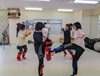 笑いあふれる初心者キッククラス!!「女性も主役!みんなで楽しい初心者キッククラスの様子をご紹介」