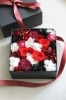 リボンも赤で🎀「浦和レッズ推しの方へのフラワーボックス　戸塚安行の花屋フランテッセ」