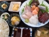 上刺身盛り合わせ定食 2500円「上刺身盛り合わせ定食、小鉢3品付き 2500円」