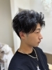 「夏におすすめ！ツーブロックアップバングでつくる爽やかメンズヘア」