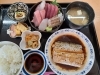 太刀魚の煮付け+刺身盛り合わせ定食 2500円「太刀魚の煮付け+刺身盛り合わせ定食、小鉢付き 2500円」