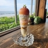 まるごと桃パフェ「夏限定！まるごと桃パフェのこだわりと体にやさしい美味しさ」