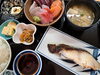 銀ダラの西京焼き+刺身盛り合わせ定食 2500円「銀ダラの西京焼き+刺身盛り合わせ定食、小鉢付き 2500円」