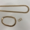 K18ネックレス・ブレスレット・ピアス「K18ネックレス・ブレスレット・フープピアスをまとめてお買取｜重厚感あるチェーンも丁寧に査定」