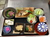 「稚鯛の煮付けと夏野菜の彩り和定食～季節の味覚を堪能」