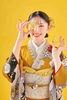 「迷わず選べる！からし色（マスタードイエロー）の振袖が似合う人の特徴とは」