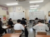 中３Ａコース。解説を聞いて理解しようとしています「夏期講習13日目」