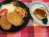 「本日のAランチは　ミックスフライと豆腐ハンバーグ」